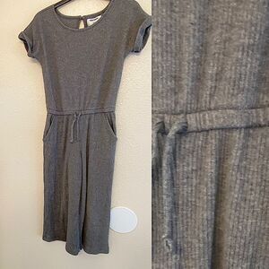 Old Navy gray cozy ribbed short sleeve wide leg crop knit jumpsuit romper 10-12